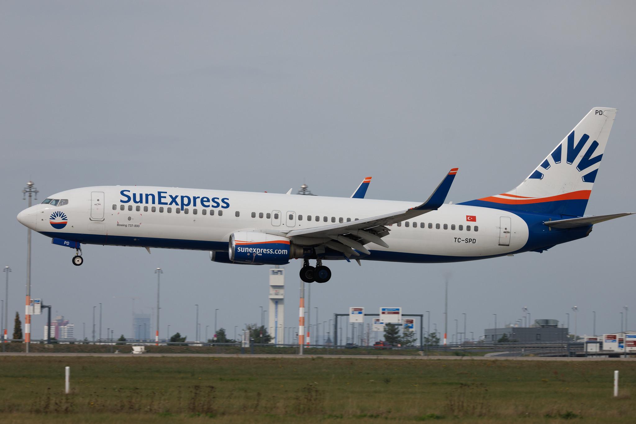 Flughafen Berlin Brandenburg: SunExpress (XQ / SXS) | Boeing 737-8AS B738 | TC-SPD | MSN 34985