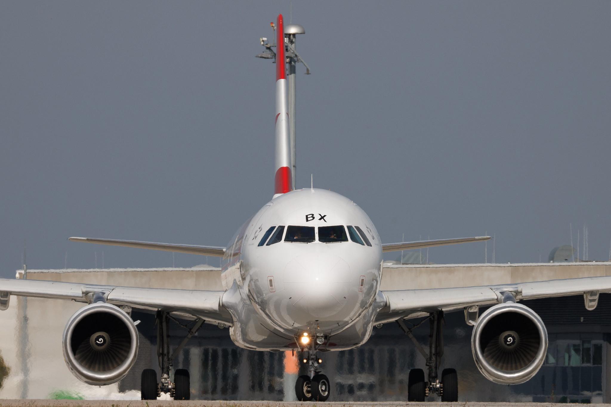 Flughafen Berlin Brandenburg: Austrian Airlines (OS / AUA) | Airbus A320-214 A320 | OE-LBX | MSN 1735