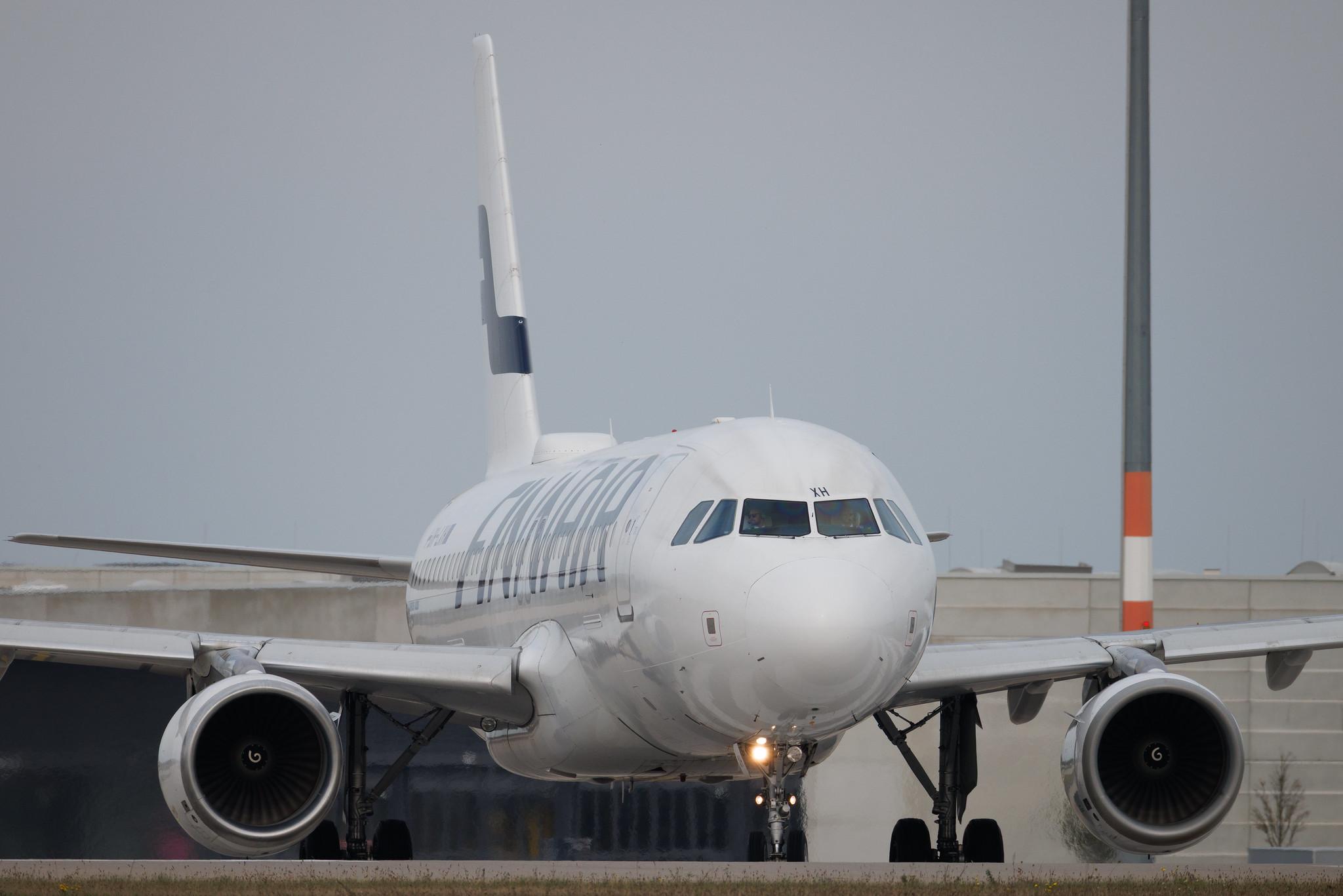 Flughafen Berlin Brandenburg: Finnair (AY / FIN) | Airbus A320-214 A320 | OH-LXH | MSN 1913