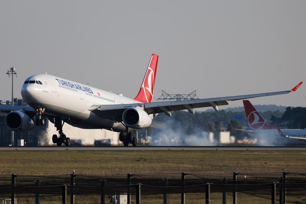 Flughafen Berlin Brandenburg: Turkish Airlines (TK / THY) | Airbus A330-343 A333 | TC-JNN | MSN 1228