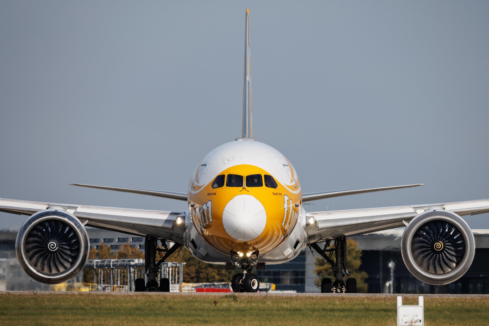 Flughafen Berlin Brandenburg: Scoot (TR / TGW) | Boeing 787-8 Dreamliner B788 | 9V-OFH | MSN 37124