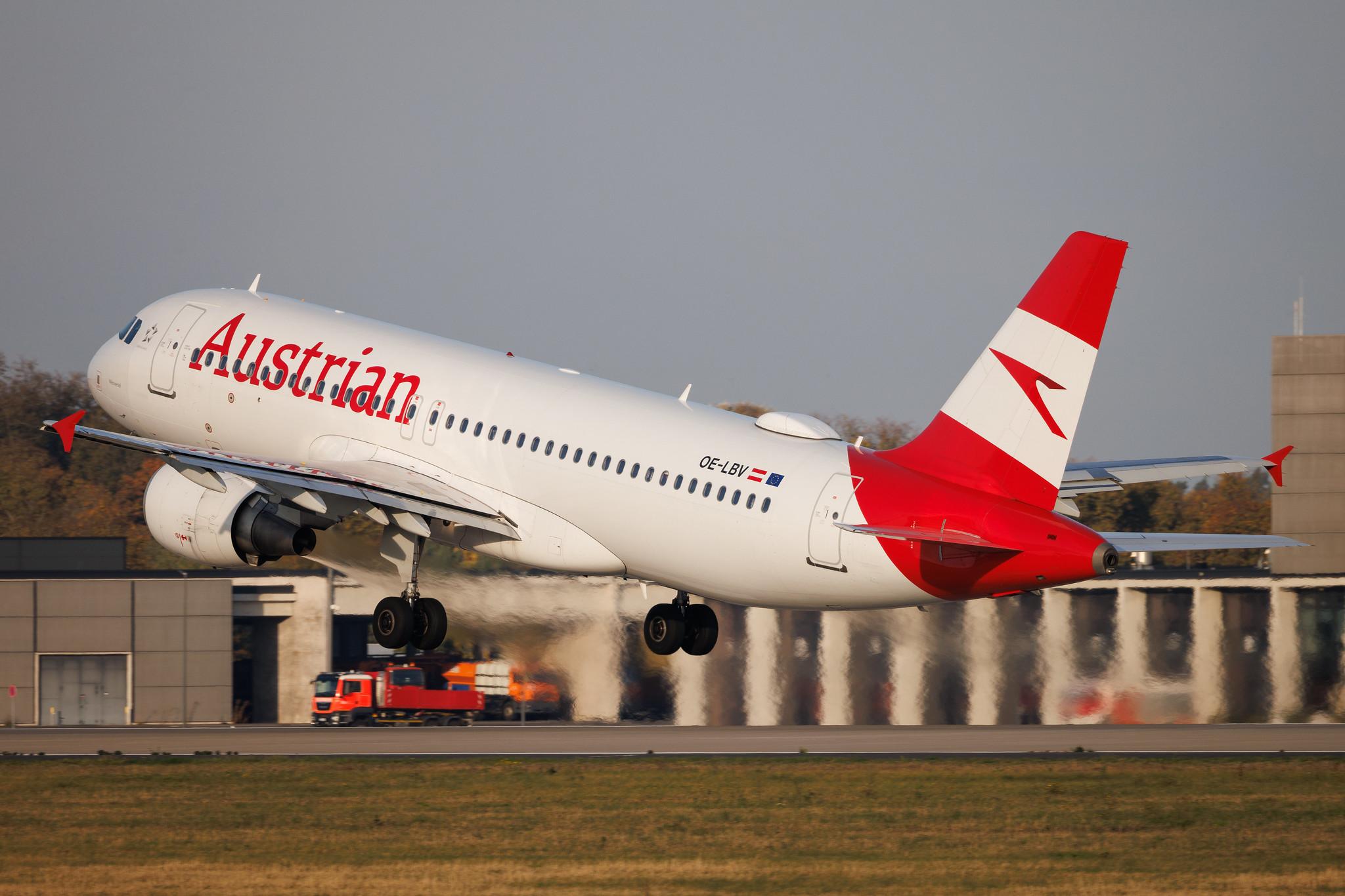 Flughafen Berlin Brandenburg: Austrian Airlines (OS / AUA) | Airbus A320-214 A320 | OE-LBV | MSN 1385