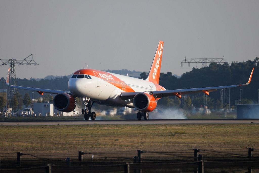Flughafen Berlin Brandenburg: easyJet (U2 / EZY) | Airbus A320-251N A20N | G-UZHX | MSN 08880