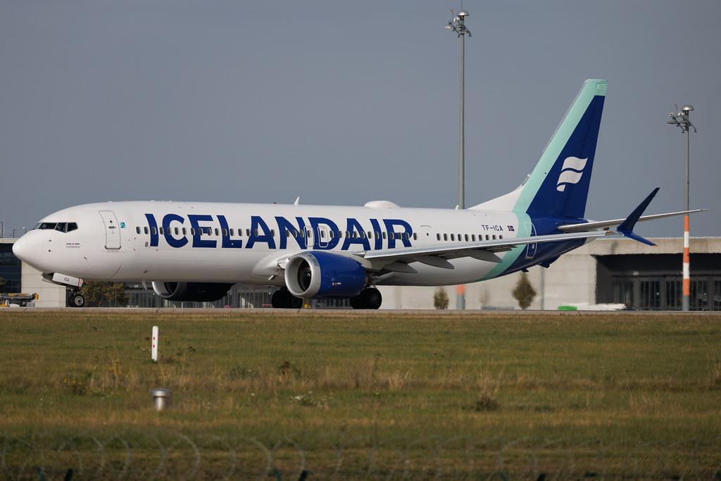 Flughafen Berlin Brandenburg: Icelandair (FI / ICE) | Boeing 737 MAX 9 B39M | TF-ICA | MSN 44357