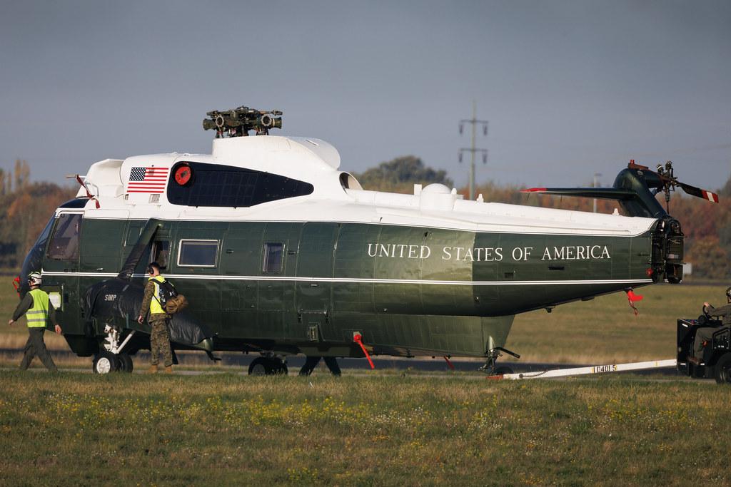 Flughafen Berlin Brandenburg: United States Marine Corps | Sikorsky VH-3D Sea King S61 | 159354 | MSN 61728