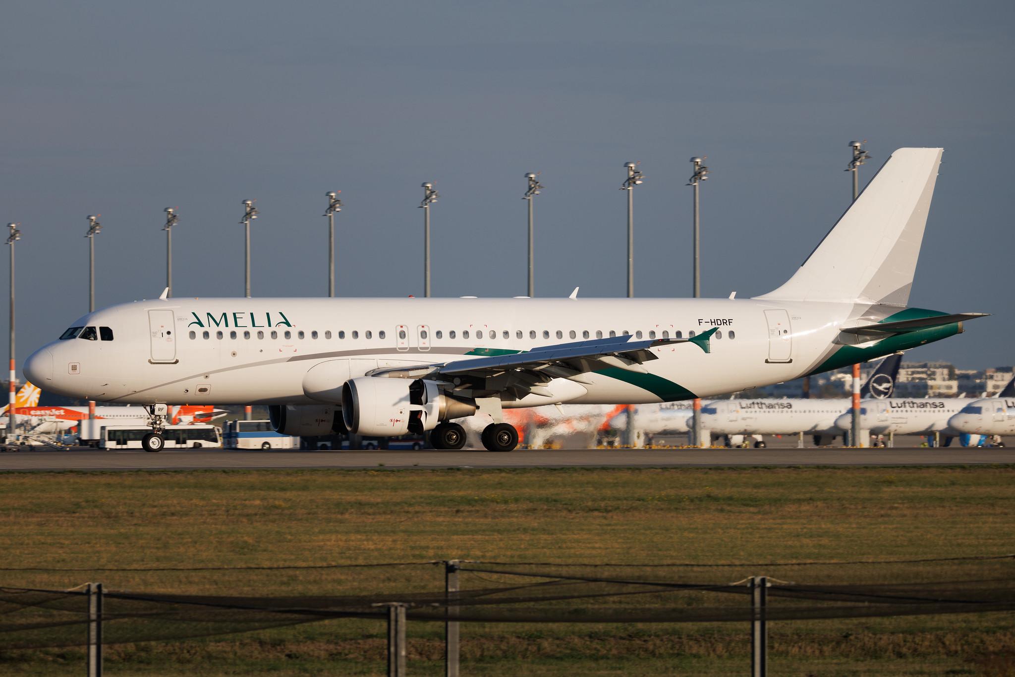 Flughafen Berlin Brandenburg: Amelia (8R / AIA) | Airbus A320-214 A320 | F-HDRF | MSN 02899