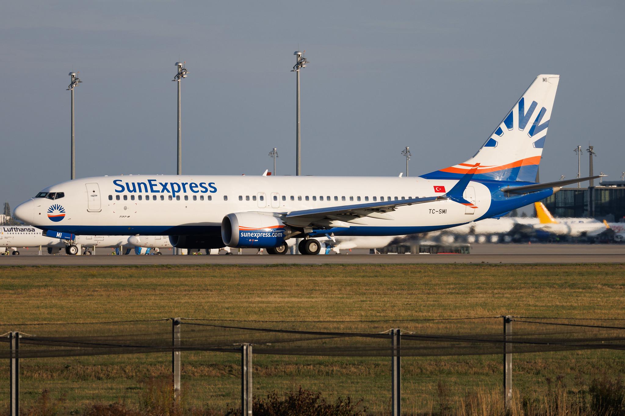 Flughafen Berlin Brandenburg: SunExpress (XQ / SXS) |  Boeing 737 MAX 8 B38M | TC-SMI | MSN 43566