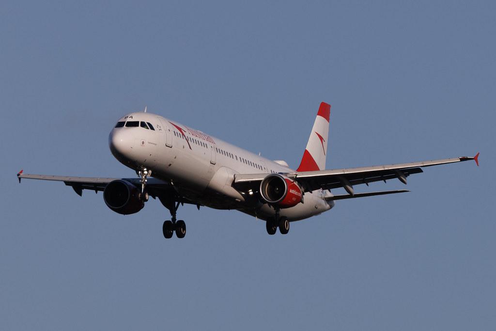 Hamburg Airport: Austrian Airlines (OS / AUA) | Airbus A321-111 A321 | OE-LBA | MSN 0552