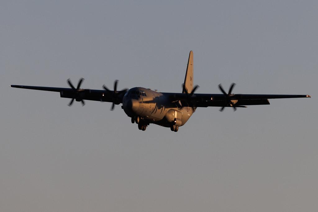 Hamburg Airport: Royal Canadian Air Force (/ CFC) | Lockheed Martin CC-130J Super Hercules (C-130J-30) C130 | 130616 | MSN 382-5689