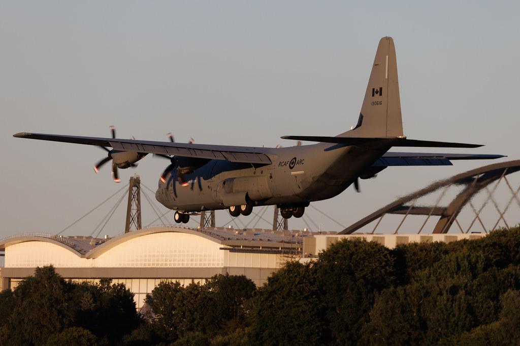 Hamburg Airport: Royal Canadian Air Force (/ CFC) | Lockheed Martin CC-130J Super Hercules (C-130J-30) C130 | 130616 | MSN 382-5689