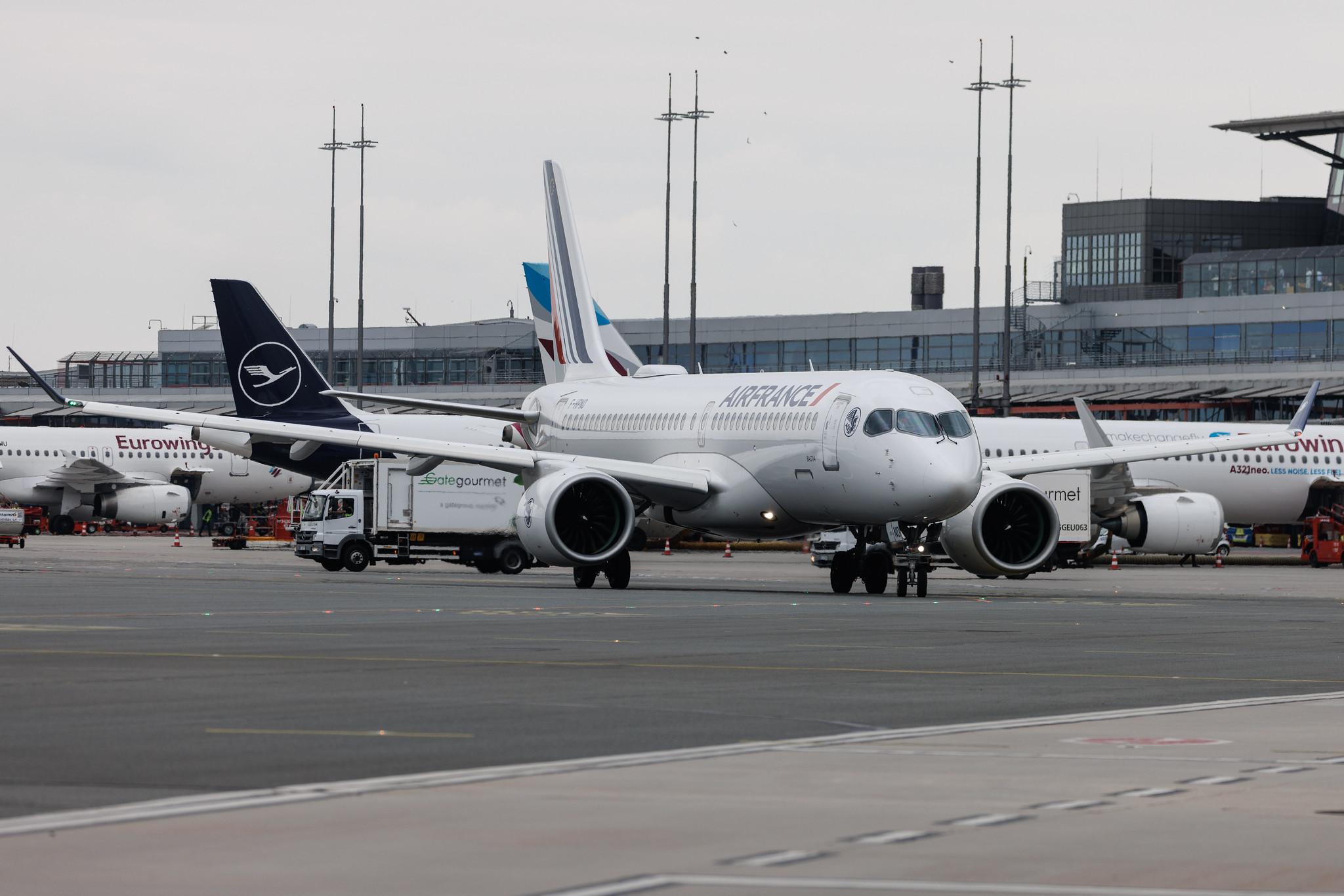Hamburg Airport: Air France (AF / AFR) | Airbus A220-300 BCS3 | F-HPNO | MSN 55305