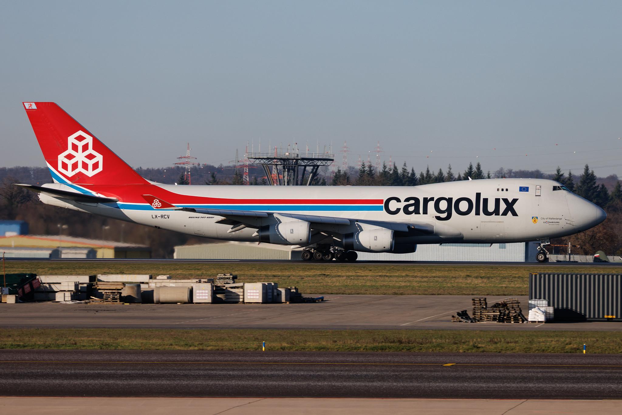 Luxembourg Findel Airport: Cargolux (CV / CLX) | Boeing 747-4R7F B744 | LX-RCV | MSN 30400