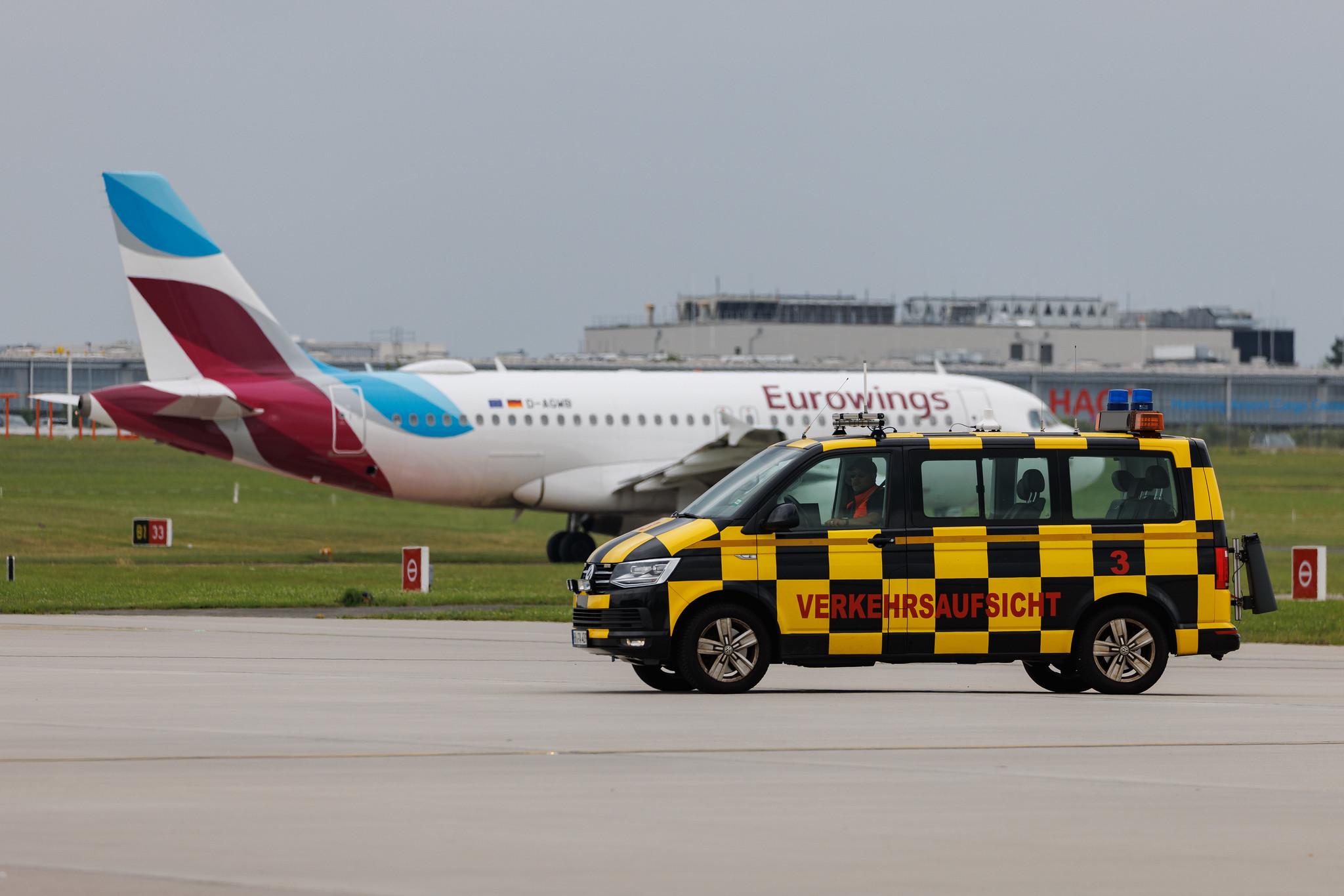 Hamburg Airport: Eurowings (EW / EWG) | Airbus A319-132 A319 | D-AGWB | MSN 2833