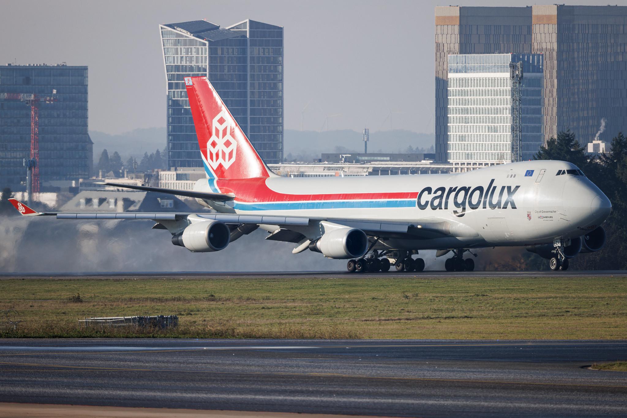 Luxembourg Findel Airport: Cargolux (CV / CLX) | Boeing 747-4HQF(ER) B744 | LX-ECV | MSN 37303