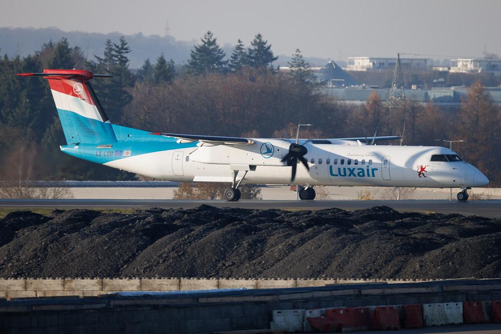 Luxembourg Findel Airport: Luxair (LG / LGL) | De Havilland Canada Dash 8-400 DH8D | LX-LGM | MSN 4425