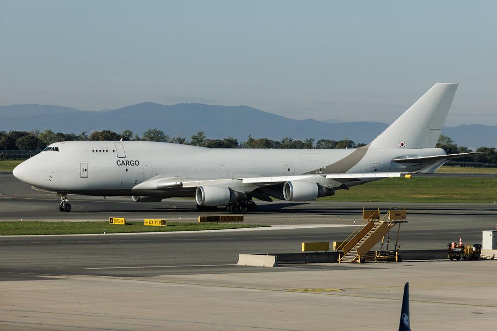 Vienna International Airport: AirZeta (KJ / AIH) | Operator: Air Zeta | Boeing 747-48E(BDSF) B744 | HL7421 | MSN 25784