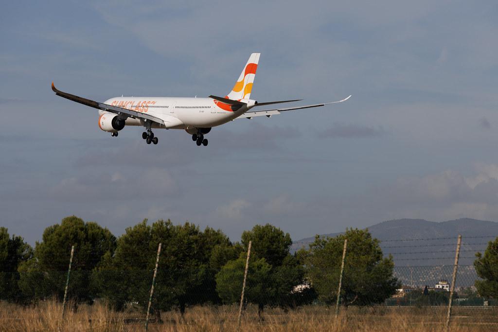 Palma de Mallorca Airport: Sunclass Airlines (DK / VKG) | Airbus A330-941 A339 | OY-VKP | MSN 2050