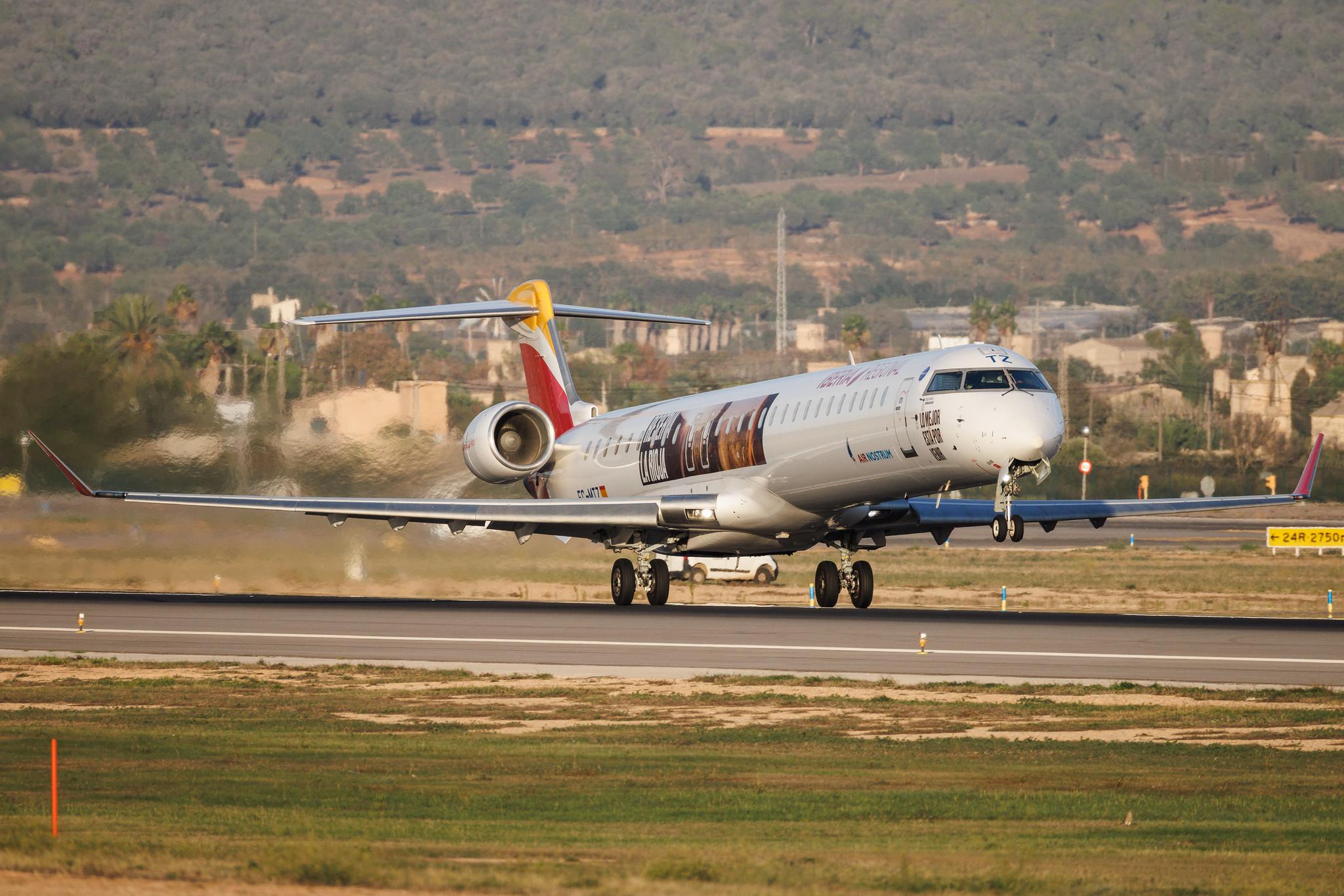 Palma de Mallorca Airport: Iberia Regional (IB / IBE) | Livery: Reserva La Rioja Livery | Operator: Air Nostrum | Mitsubishi CRJ-1000 CRJX | EC-MTZ | MSN 19060