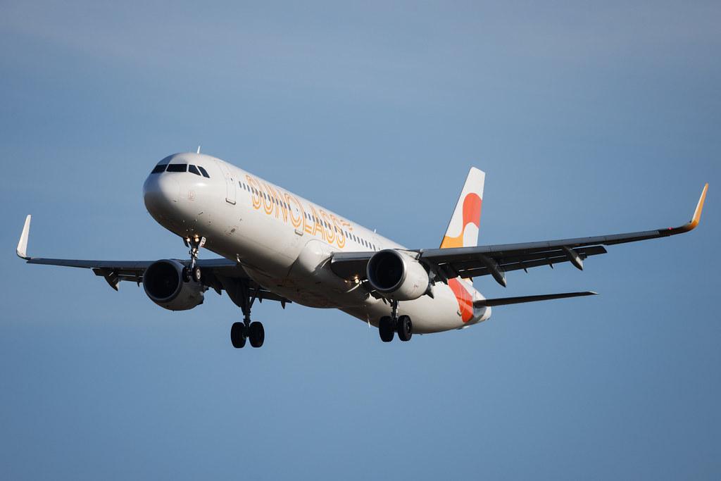 Palma de Mallorca Airport: Sunclass Airlines (DK / VKG) |  Airbus A321-211 A321 | OY-TCD | MSN 06314