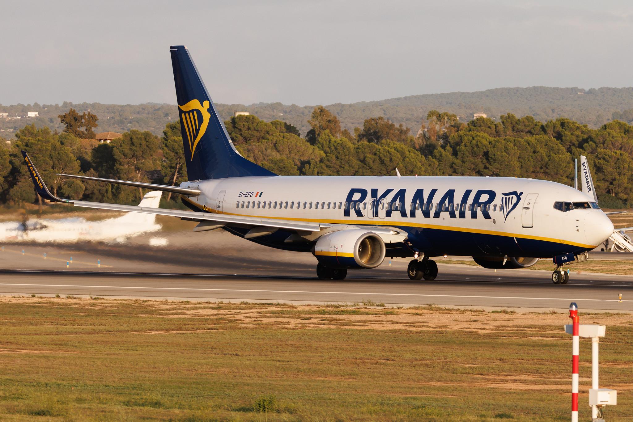 Palma de Mallorca Airport: Ryanair (FR / RYR) | Boeing 737-8AS B738 | EI-EFO | MSN 37539