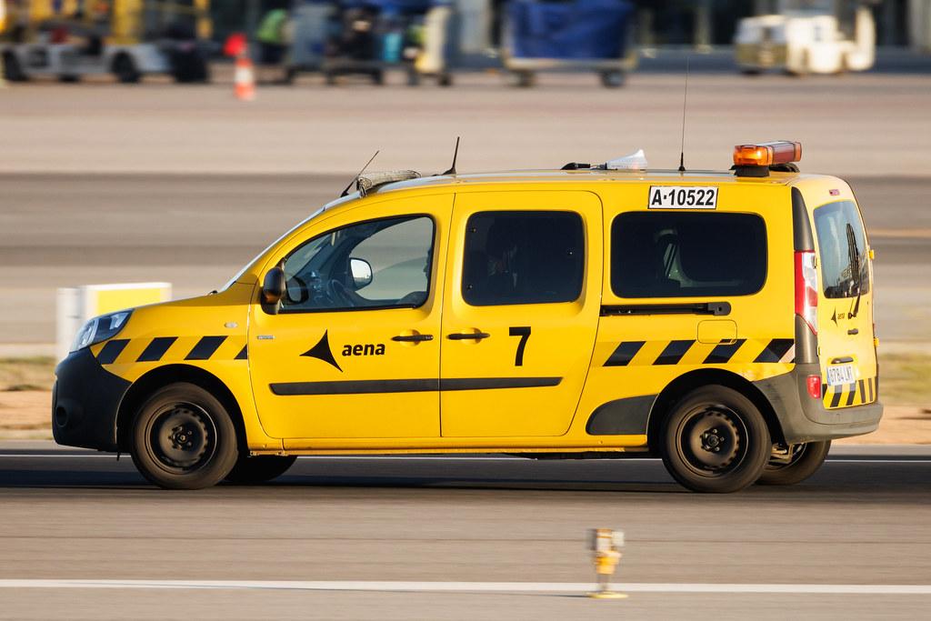 Palma de Mallorca Airport: aena 7 A-10522