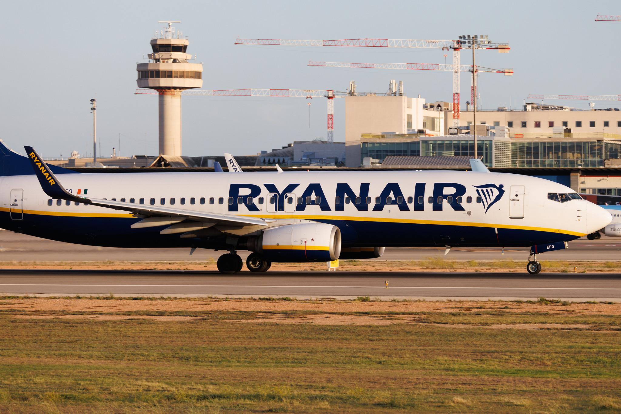 Palma de Mallorca Airport: Ryanair (FR / RYR) | Boeing 737-8AS B738 | EI-EFO | MSN 37539