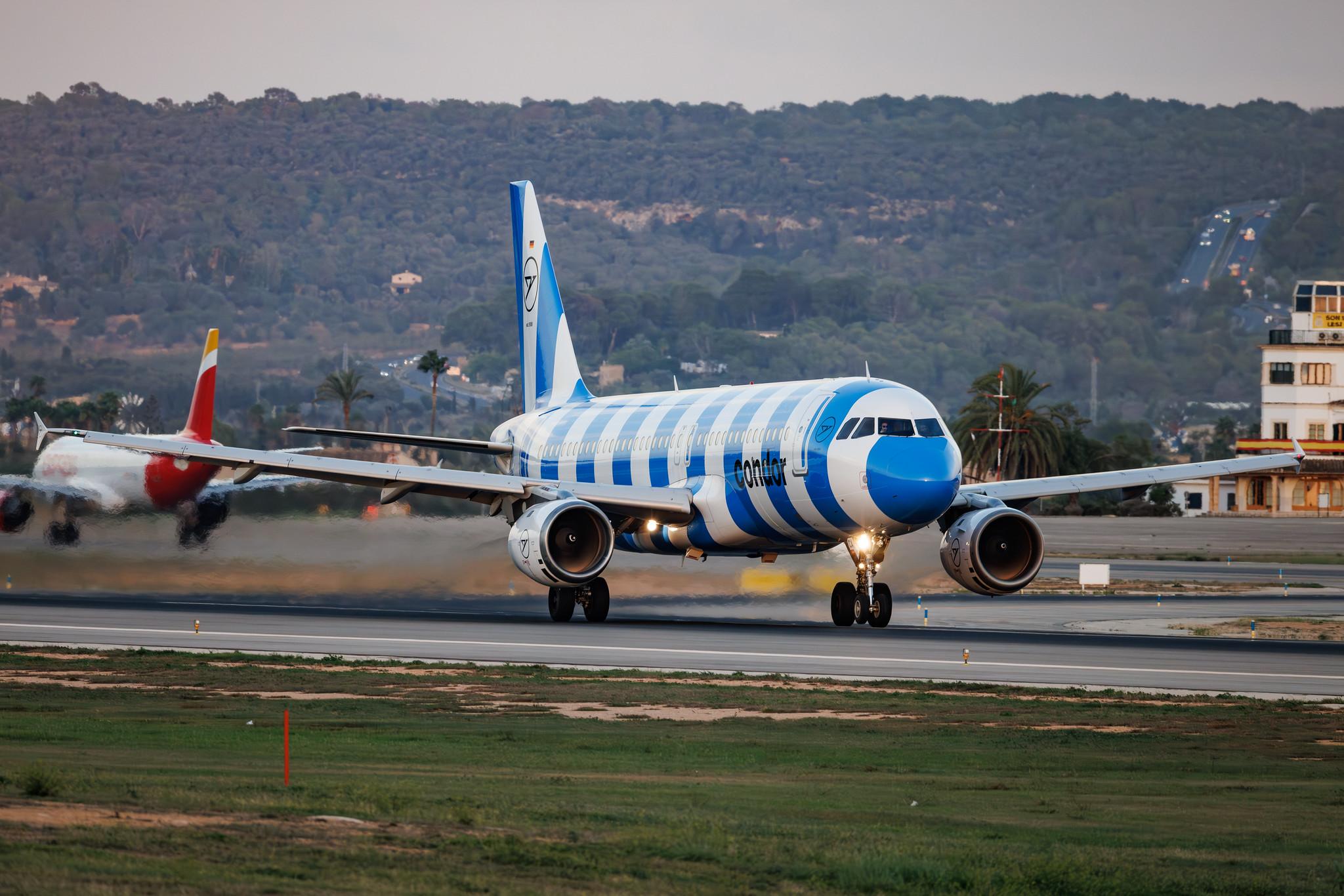Palma de Mallorca Airport: Condor (DE / CFG) | Livery: Blue Sea Livery | Airbus A320-212 A320 | D-AICA | MSN 0774