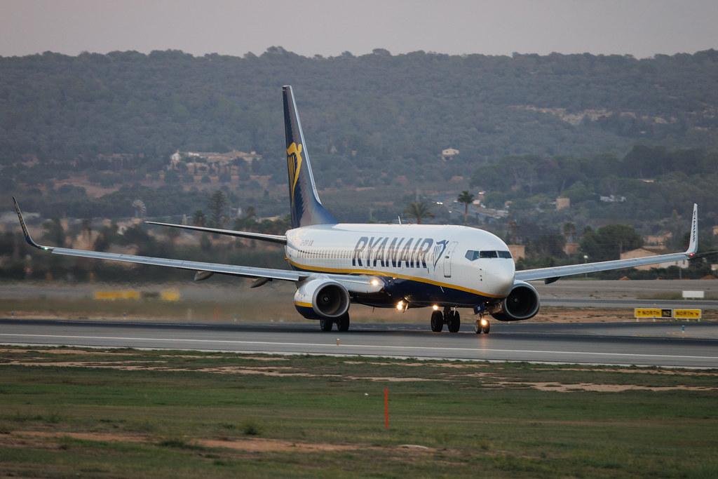 Palma de Mallorca Airport: Ryanair (FR / RYR) | Boeing 737-8AS B738 | EI-EKR | MSN 38503