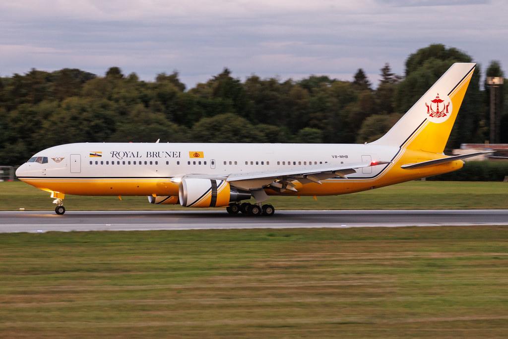 Hamburg Airport: Sultan of Brunei | Boeing 767-27G(ER) B762 | V8-MHB | MSN 25537