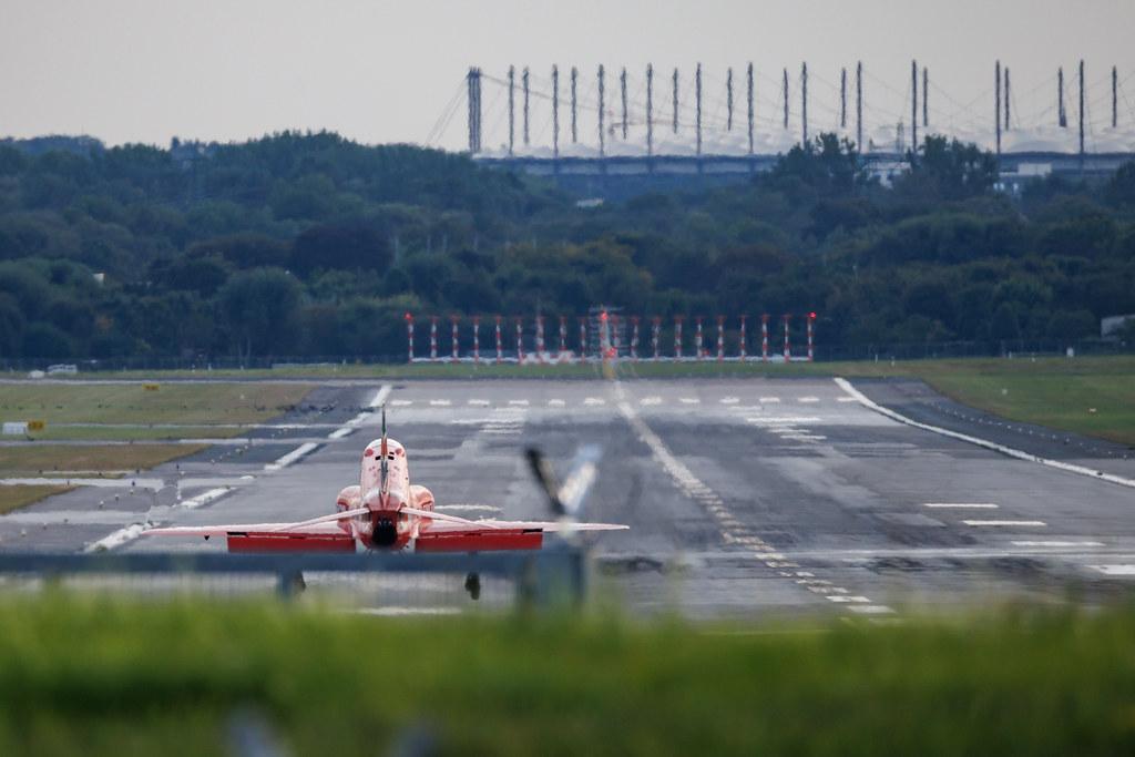 Hamburg Airport: Red Arrows Display Team (RFR) | Operator: United Kingdom - Royal Air Force | British Aerospace Hawk T.1 HAWK