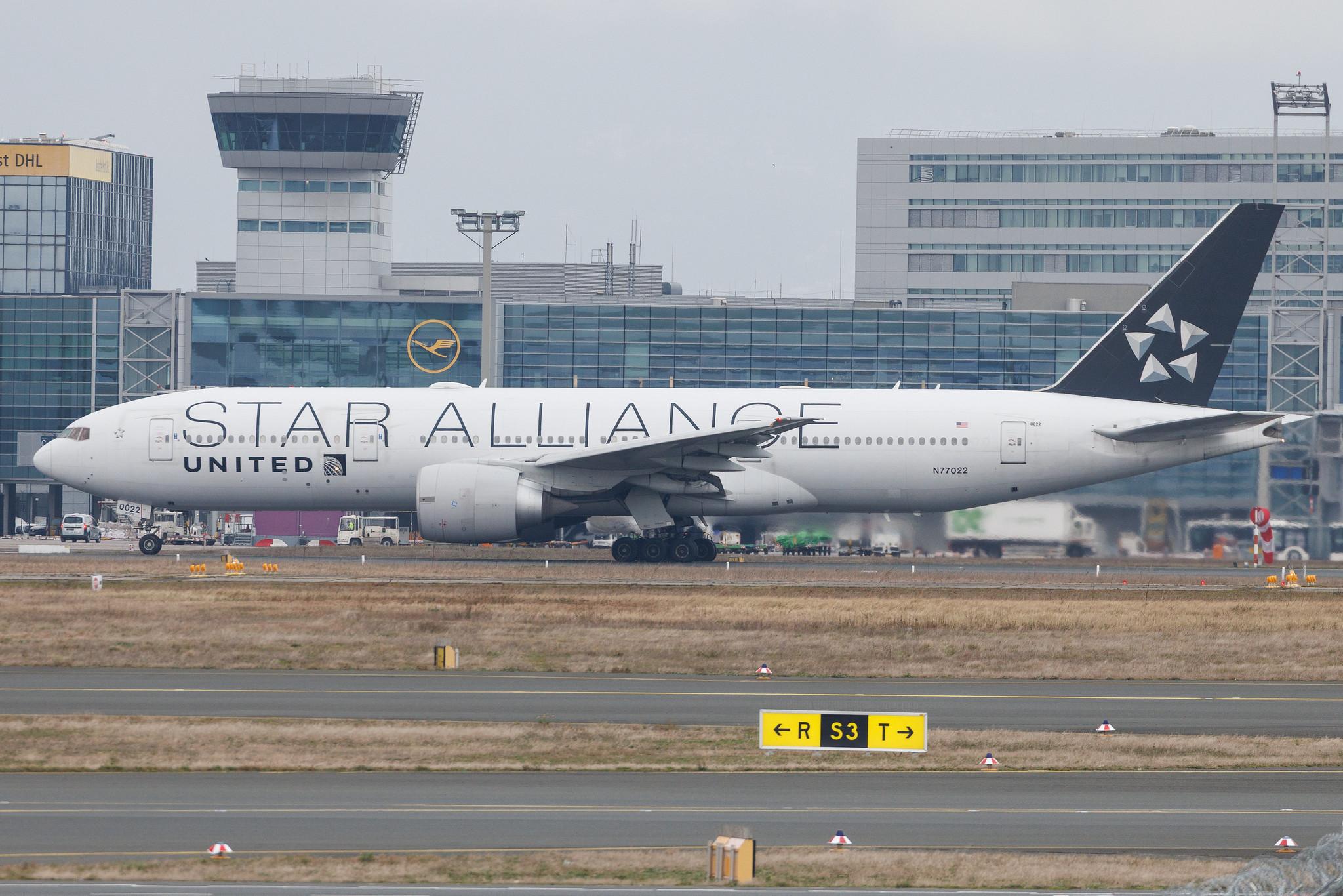 Frankfurt Airport: United Airlines (UA / UAL) | Livery: Star Alliance livery | Boeing 777-224(ER) B772 | N77022 | MSN 39777