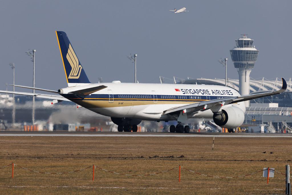 Munich Airport: Singapore Airlines (SQ / SIA) | Airbus A350-941 A359 | 9V-SMT | MSN 170
