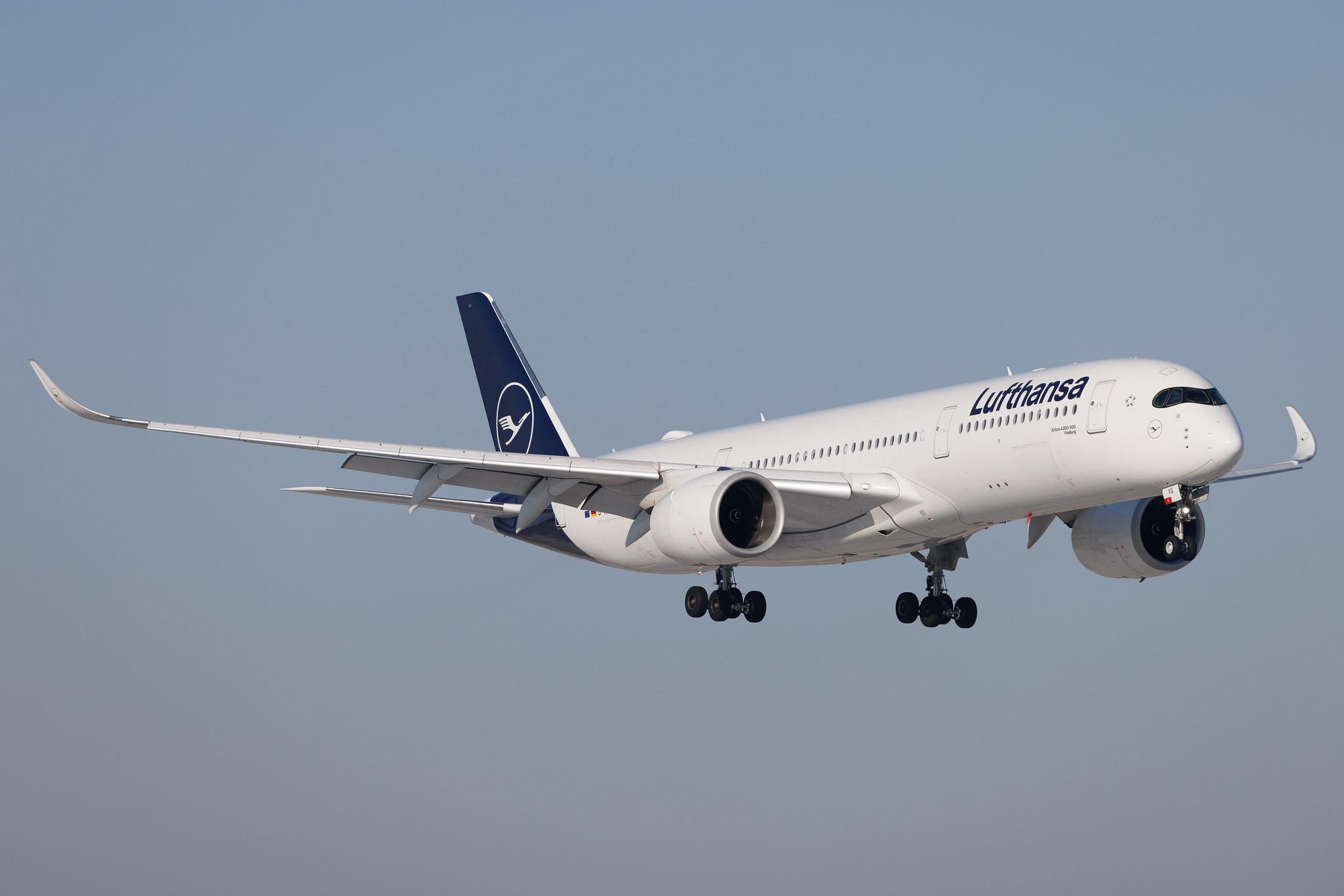 Munich Airport: Lufthansa (LH / DLH) | Airbus A350-941 A359 | D-AIXQ | MSN 427