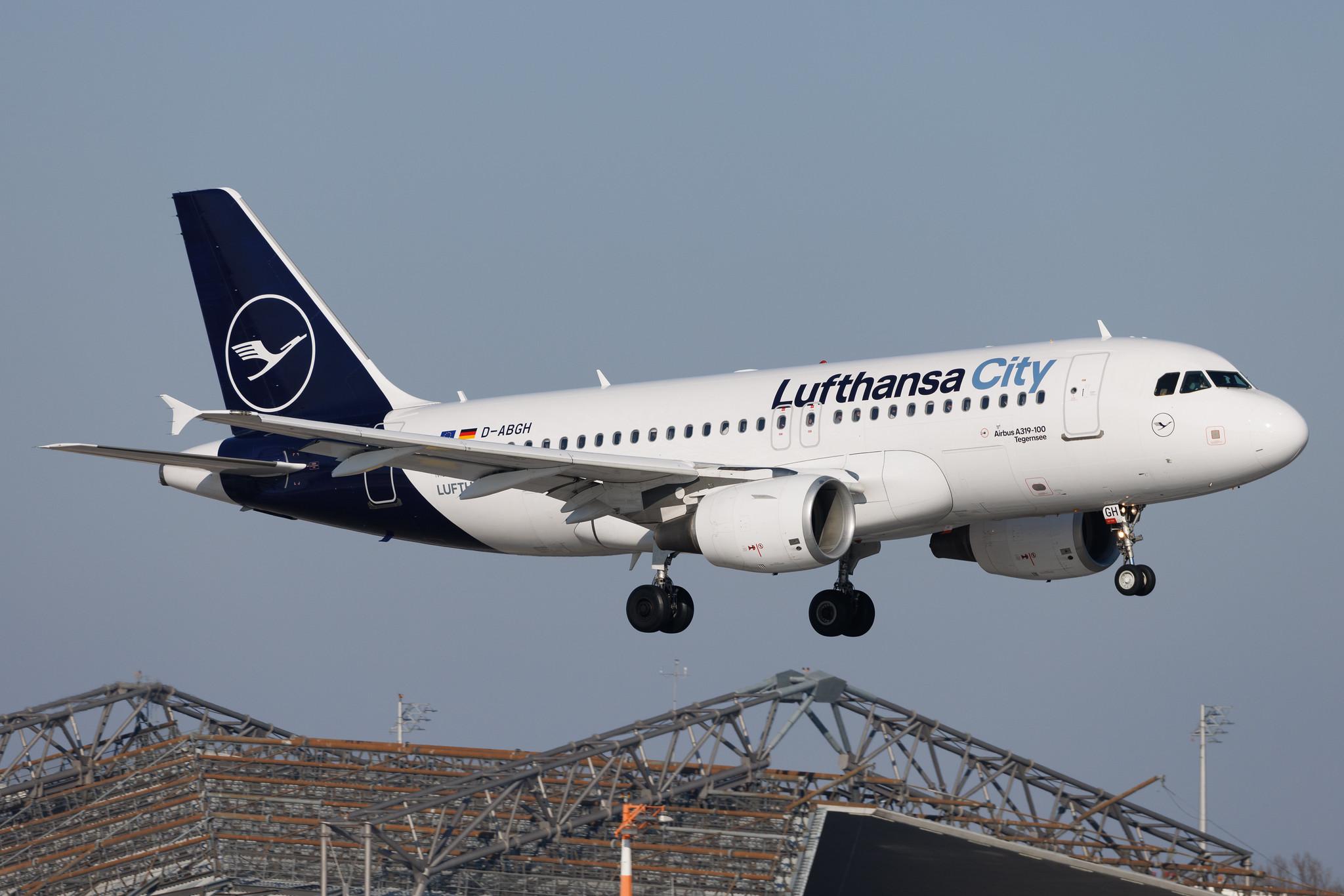 Munich Airport: Lufthansa City (VL / LHX) | Airbus A319-112 A319 | D-ABGH | MSN 3245