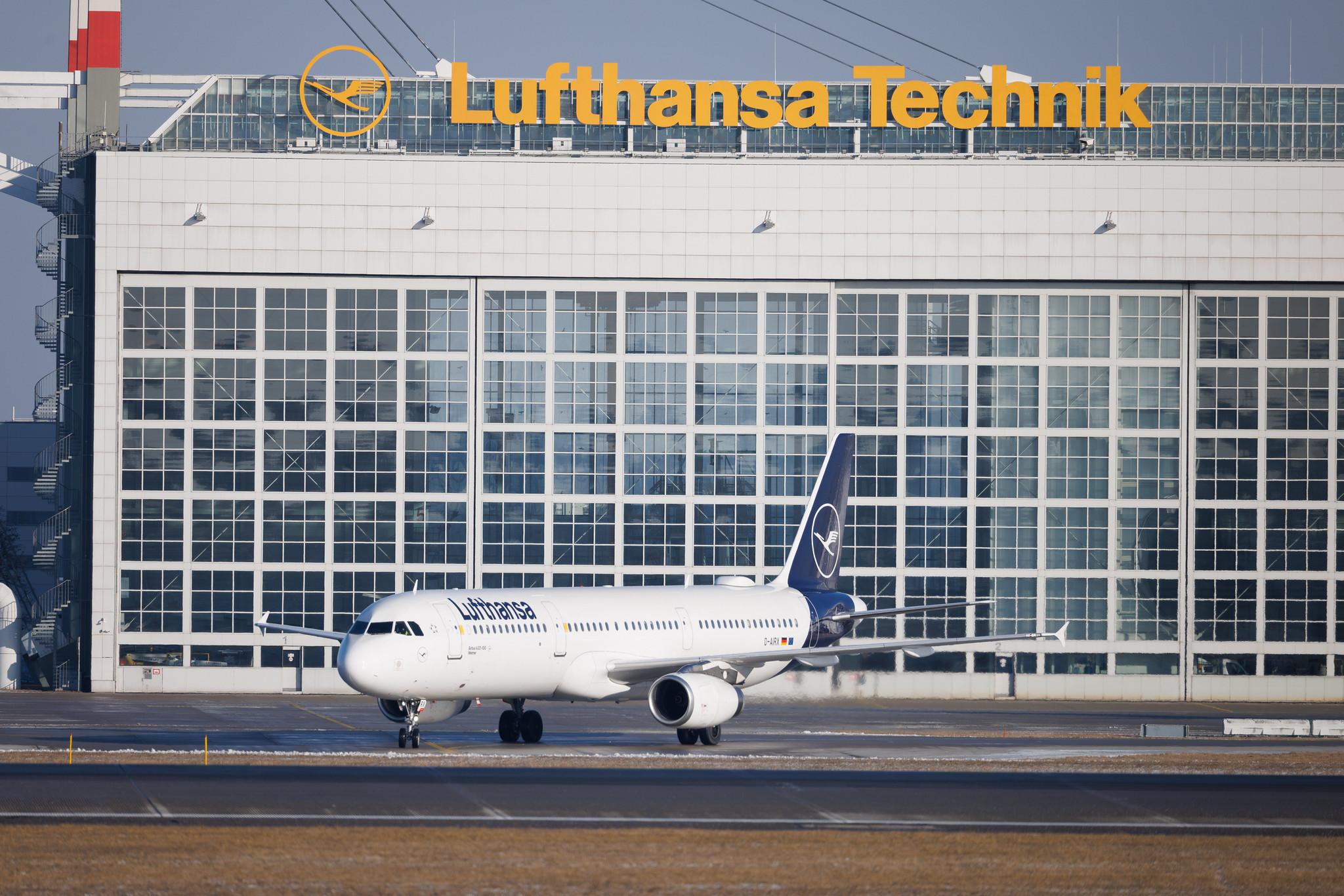 Munich Airport: Lufthansa (LH / DLH) | Airbus A321-131 A321 | D-AIRX | MSN 0887