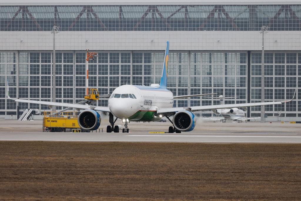 Munich Airport: Uzbekistan Airways (HY / UZB) | Airbus A320-251N A20N | UK32023 | MSN 10423