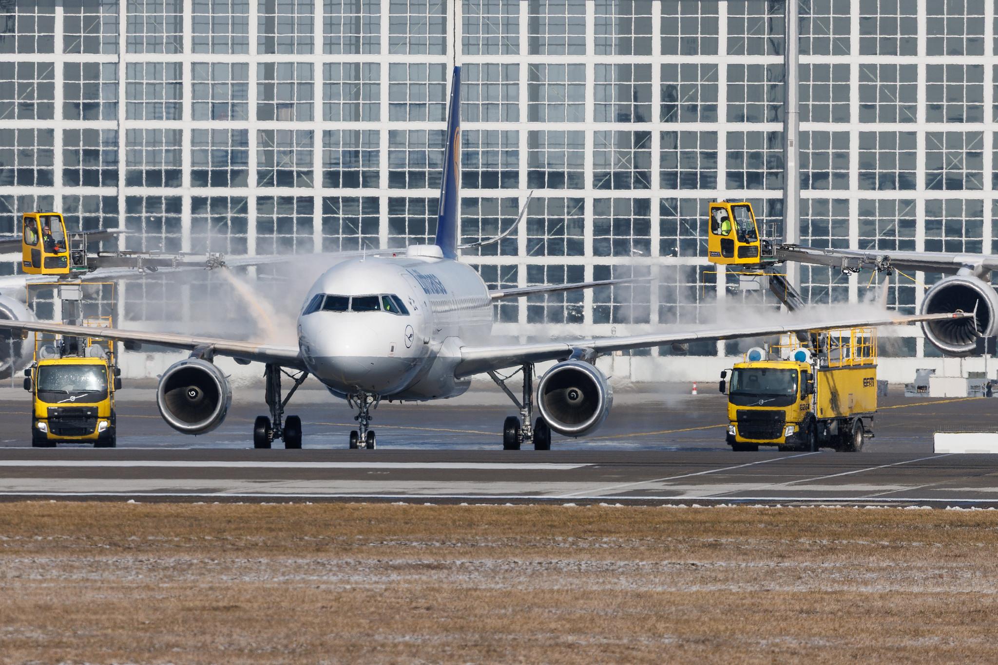 Munich Airport: Lufthansa (LH / DLH) | Airbus A320-271N A20N | D-AINU | MSN 8728