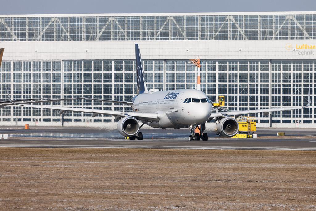 Munich Airport: Lufthansa (LH / DLH) | Airbus A320-214 A320 | D-AIUG | MSN 6202