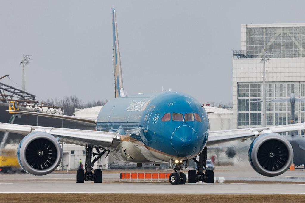 Munich Airport: Vietnam Airlines (VN / HVN) | Boeing 787-9 Dreamliner B789 | VN-A864 | MSN 35154