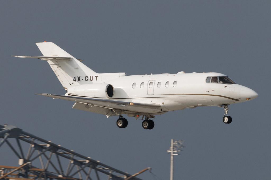 Munich Airport: Arrow Aviation (HEZ) | Hawker 800XP H25B | 4X-CUT | MSN 258609