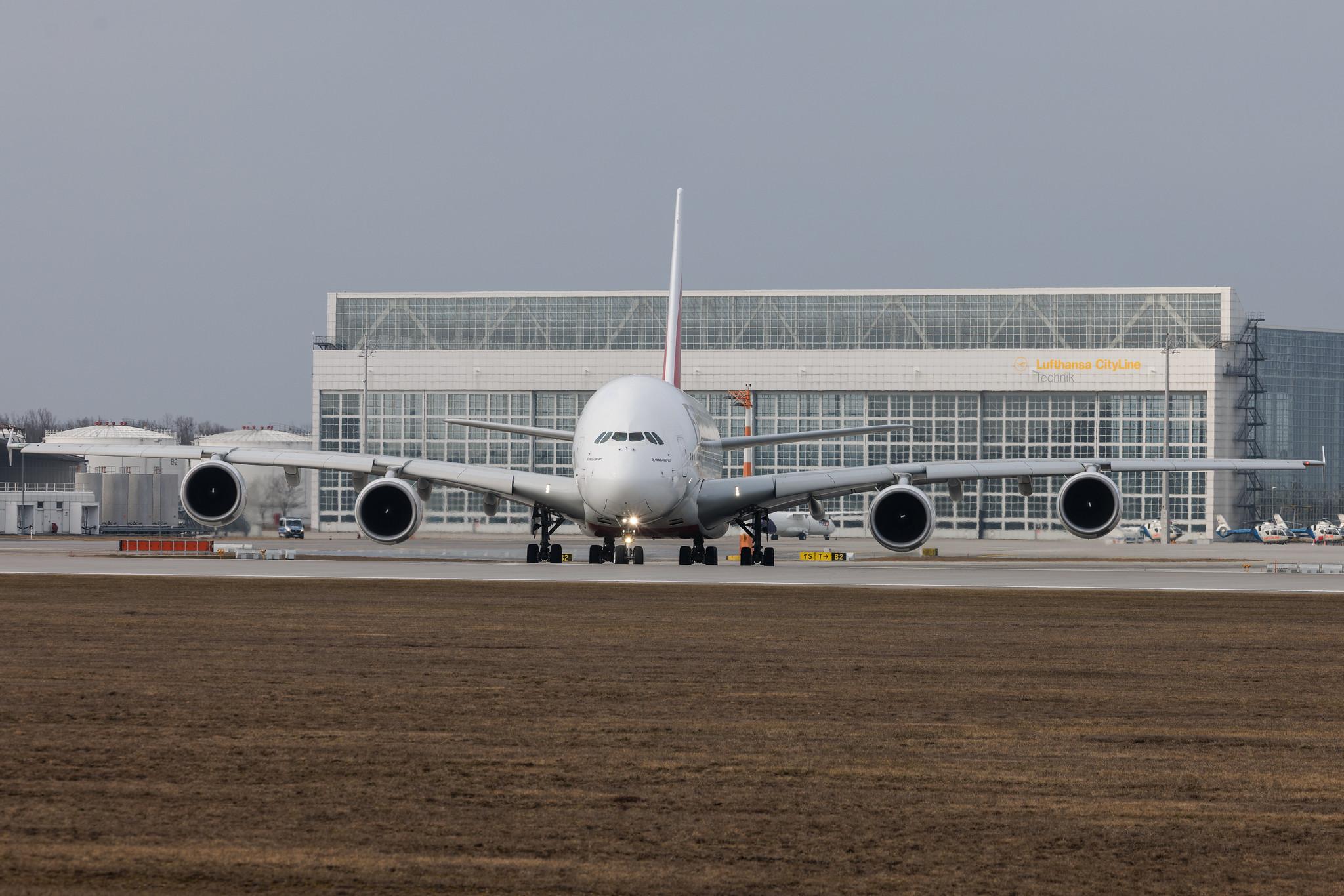 Munich Airport: Emirates (EK / UAE) | Airbus A380-861 A388 | A6-EOB | MSN 164
