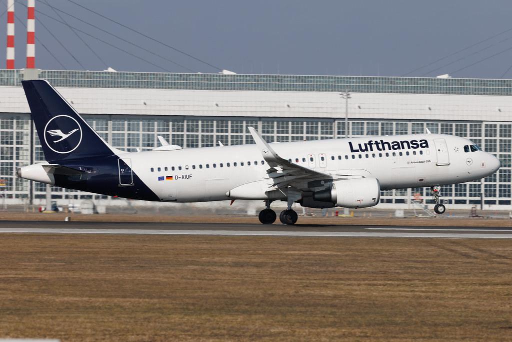 Munich Airport: Lufthansa (LH / DLH) | Airbus A320-214 A320 | D-AIUF | MSN 6141