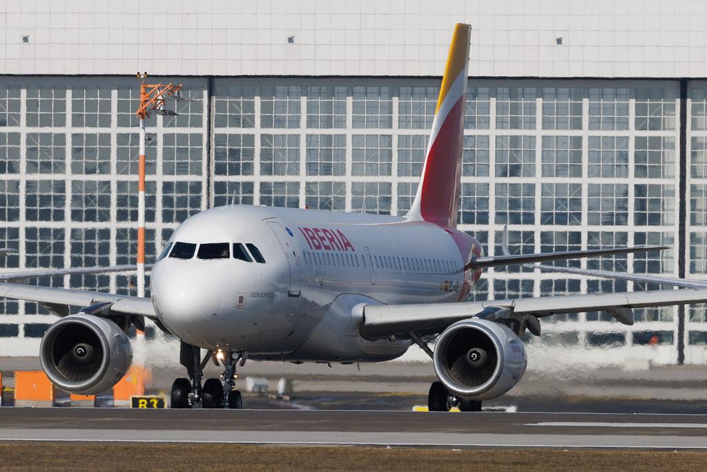 Munich Airport: Iberia (IB / IBE) | Airbus A319-111 A319 | EC-LEI | MSN 3744