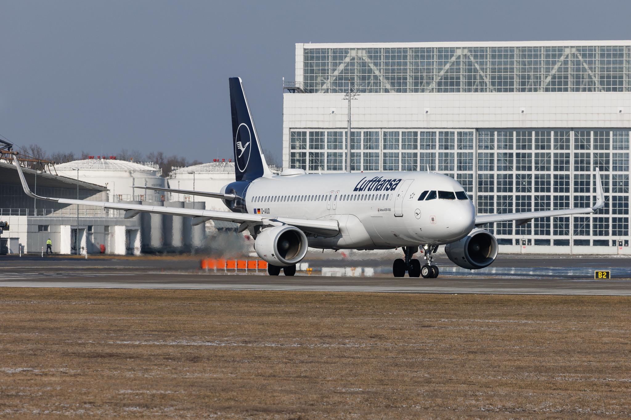 Munich Airport: Lufthansa (LH / DLH) | Airbus A320-214 A320 | D-AIUD | MSN 6033