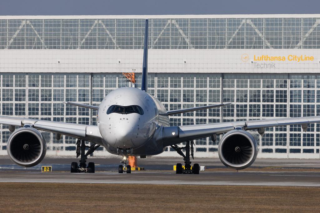 Munich Airport: Singapore Airlines (SQ / SIA) | Airbus A350-941 A359 | 9V-SMT | MSN 170