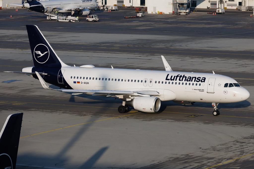 Munich Airport: Lufthansa (LH / DLH) | Airbus A320-214 A320 | D-AIUH | MSN 6225