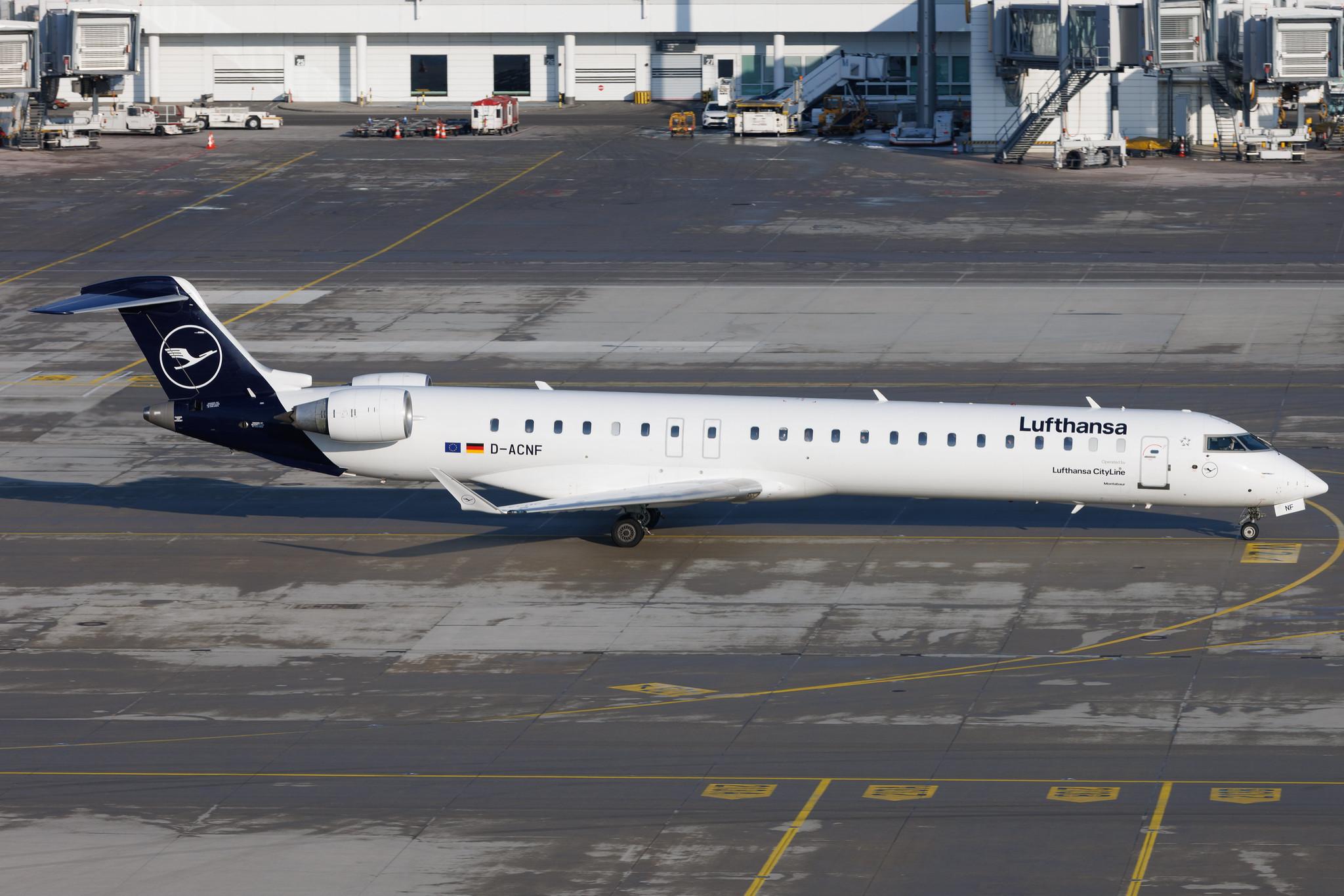 Munich Airport: Lufthansa (LH / DLH) | Operator: Lufthansa CityLine | Mitsubishi CRJ-900LR CRJ9 | D-ACNF | MSN 15243