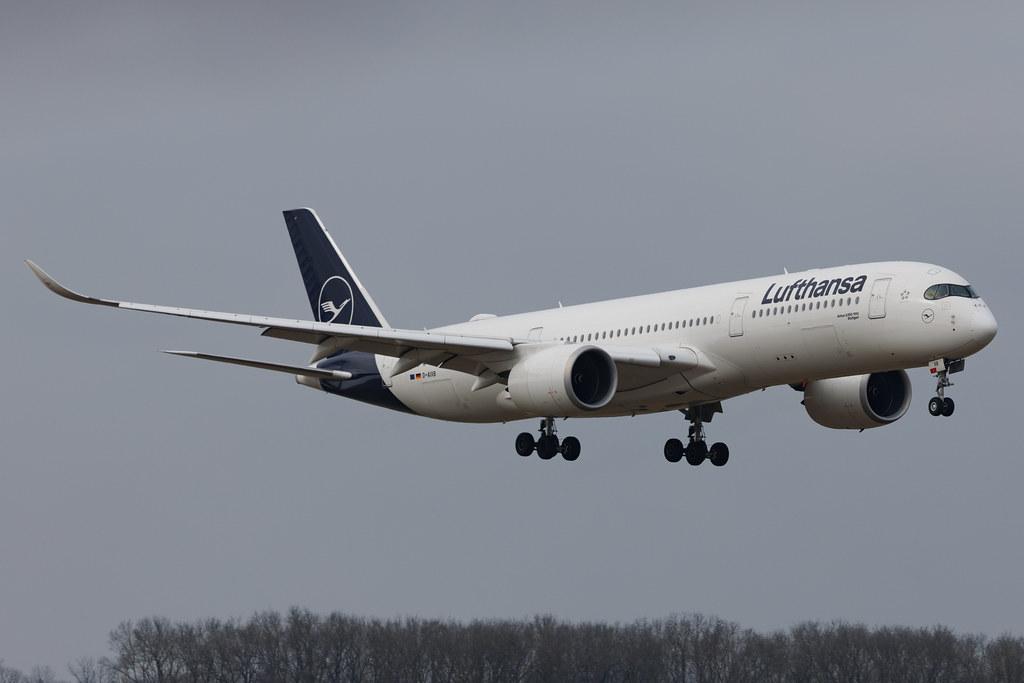 Munich Airport: Lufthansa (LH / DLH) | Airbus A350-941 A359 | D-AIXB | MSN 080