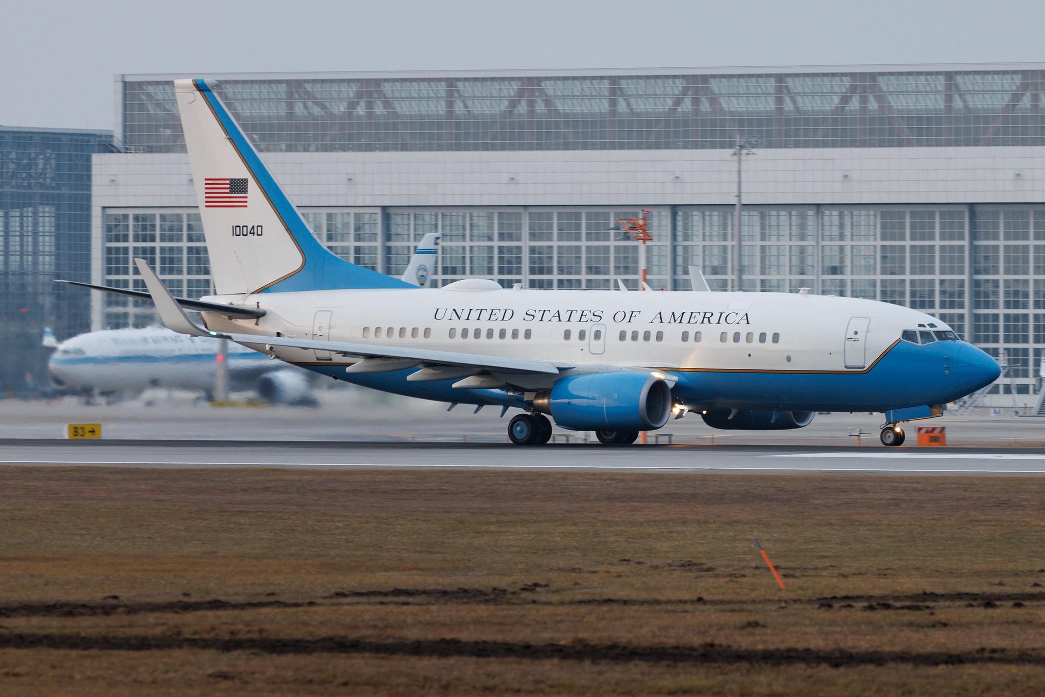 Munich Airport: United States - Air Force (RCH) | Boeing C-40 Clipper B737 | 01-0040 | MSN 29971