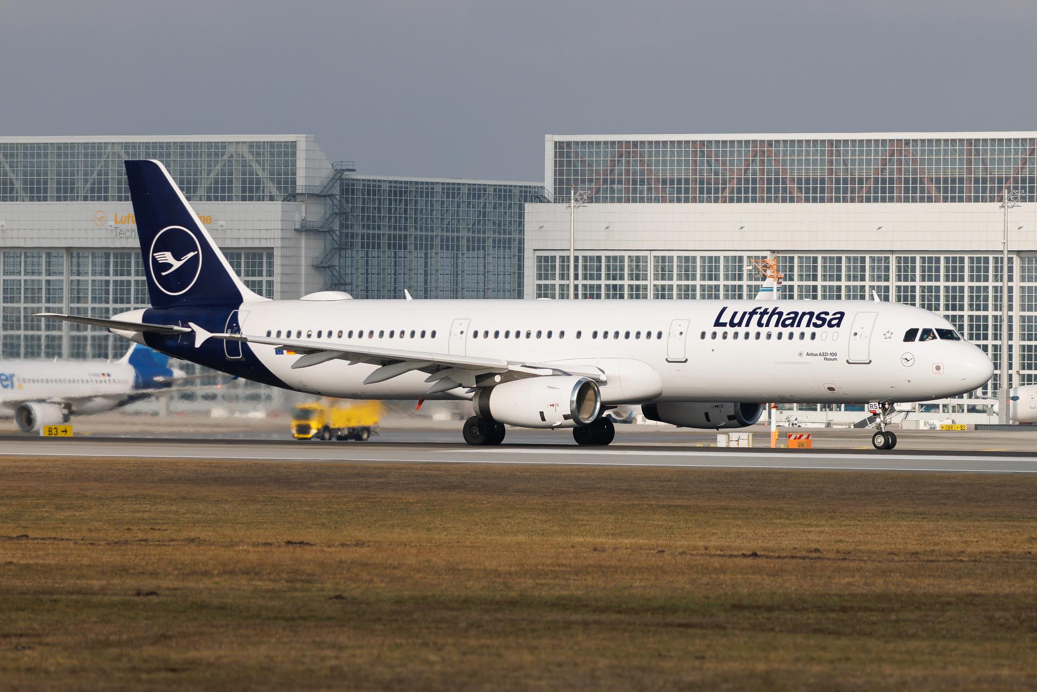 Munich Airport: Lufthansa (LH / DLH) | Airbus A321-131 A321 | D-AIRS | MSN 0595